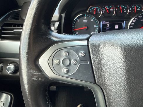 Used 2018 Chevrolet Suburban LT AWD/4WD image 34