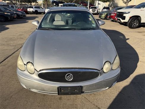 Used 2007 Buick LaCrosse CX image 2