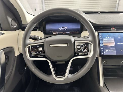 Used 2024 Land Rover Discovery Sport S image 14