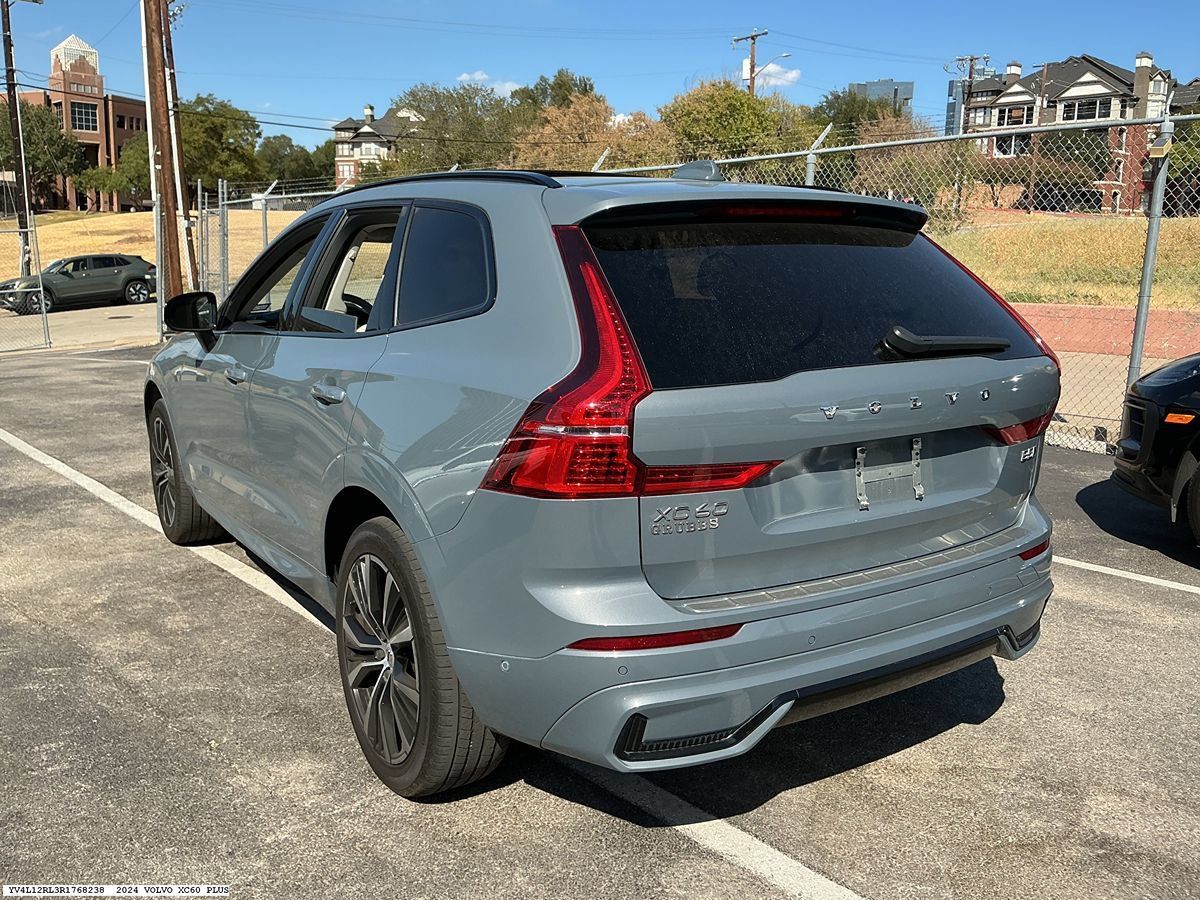Used 2024 Volvo XC60 B5 Plus w/ Protection Package Premier AWD/4WD image 5