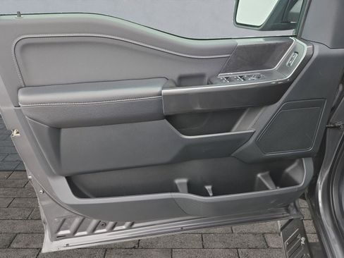 Used 2022 Ford F150 XLT w/ Equipment Group 302A High image 10