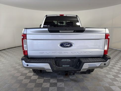 Used 2019 Ford F350 Lariat w/ Chrome Package image 6