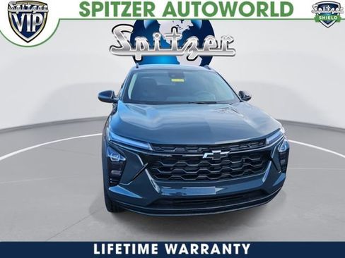 New 2026 Chevrolet Trax LT w/ Driver Confidence Package FWD image 3