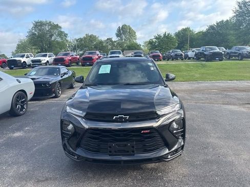 Used 2023 Chevrolet TrailBlazer RS w/ Sun and Liftgate Package AWD/4WD image 2
