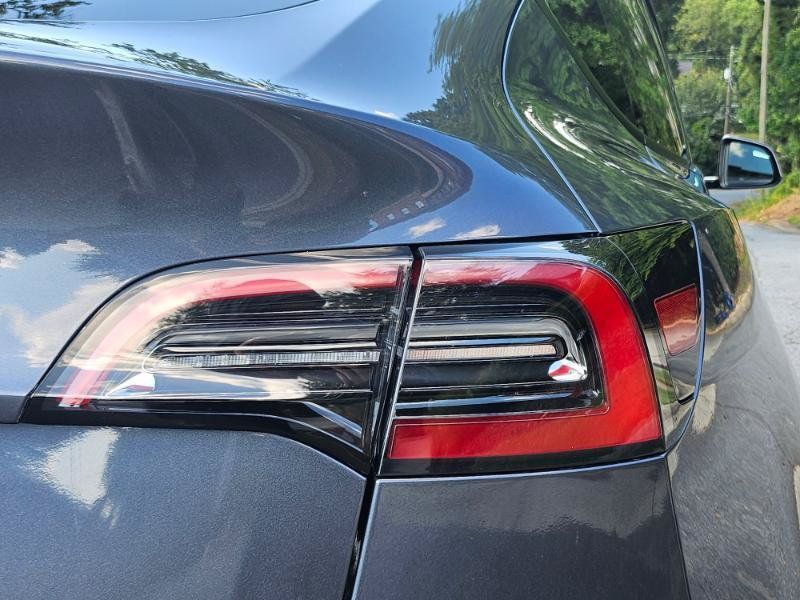 Used 2023 Tesla Model Y Long Range AWD/4WD image 31