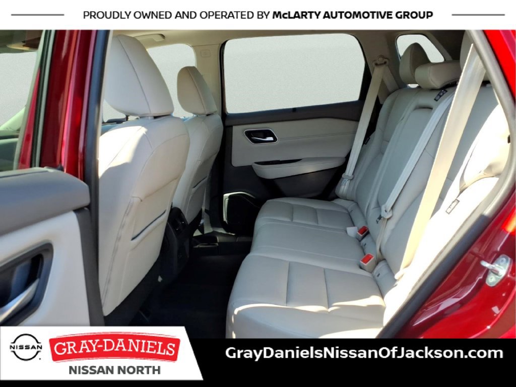 Used 2021 Nissan Rogue SV w/ Premium Package FWD image 25