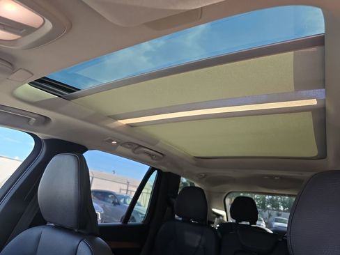 Certified 2024 Volvo XC90 B5 Plus image 42