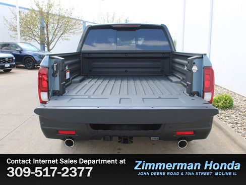 New 2026 Honda Ridgeline Black Edition image 9