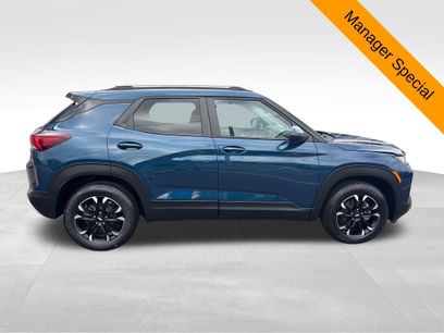Used 2021 Chevrolet TrailBlazer LT w/ Sun and Liftgate Package