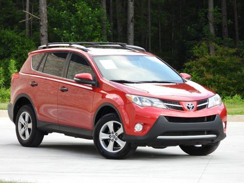Used 2015 Toyota RAV4 XLE FWD image 12