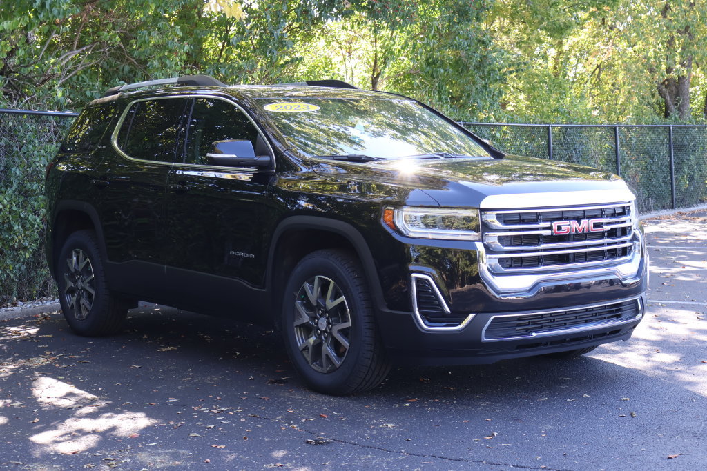 Certified 2023 GMC Acadia SLE w/ Driver Convenience Package FWD image 11