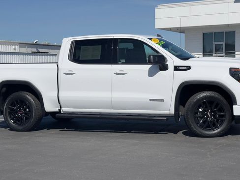 Used 2022 GMC Sierra 1500 Elevation w/ LPO, Elevation Black Package image 2