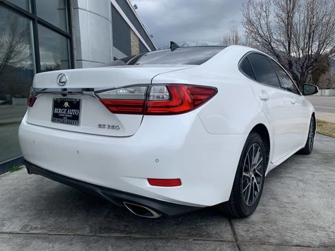 Used 2017 Lexus ES 350 w/ Navigation System Package image 5