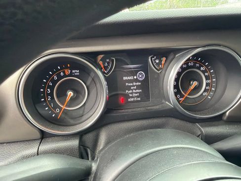 Used 2018 Jeep Wrangler Unlimited Sport AWD/4WD image 19