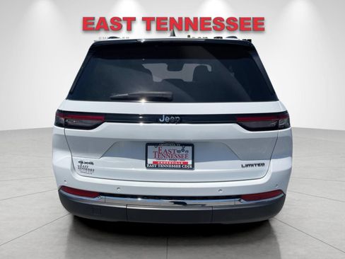 Used 2023 Jeep Grand Cherokee Limited AWD/4WD image 4