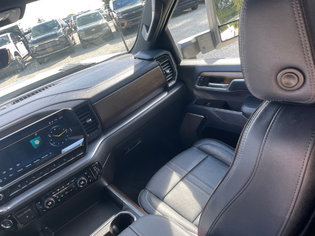 Used 2025 Chevrolet Silverado 2500 High Country w/ High Country Premium Package AWD/4WD image 23