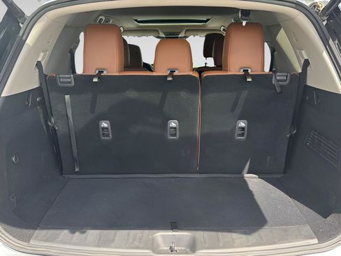 Used 2025 Nissan Pathfinder Platinum AWD/4WD image 26