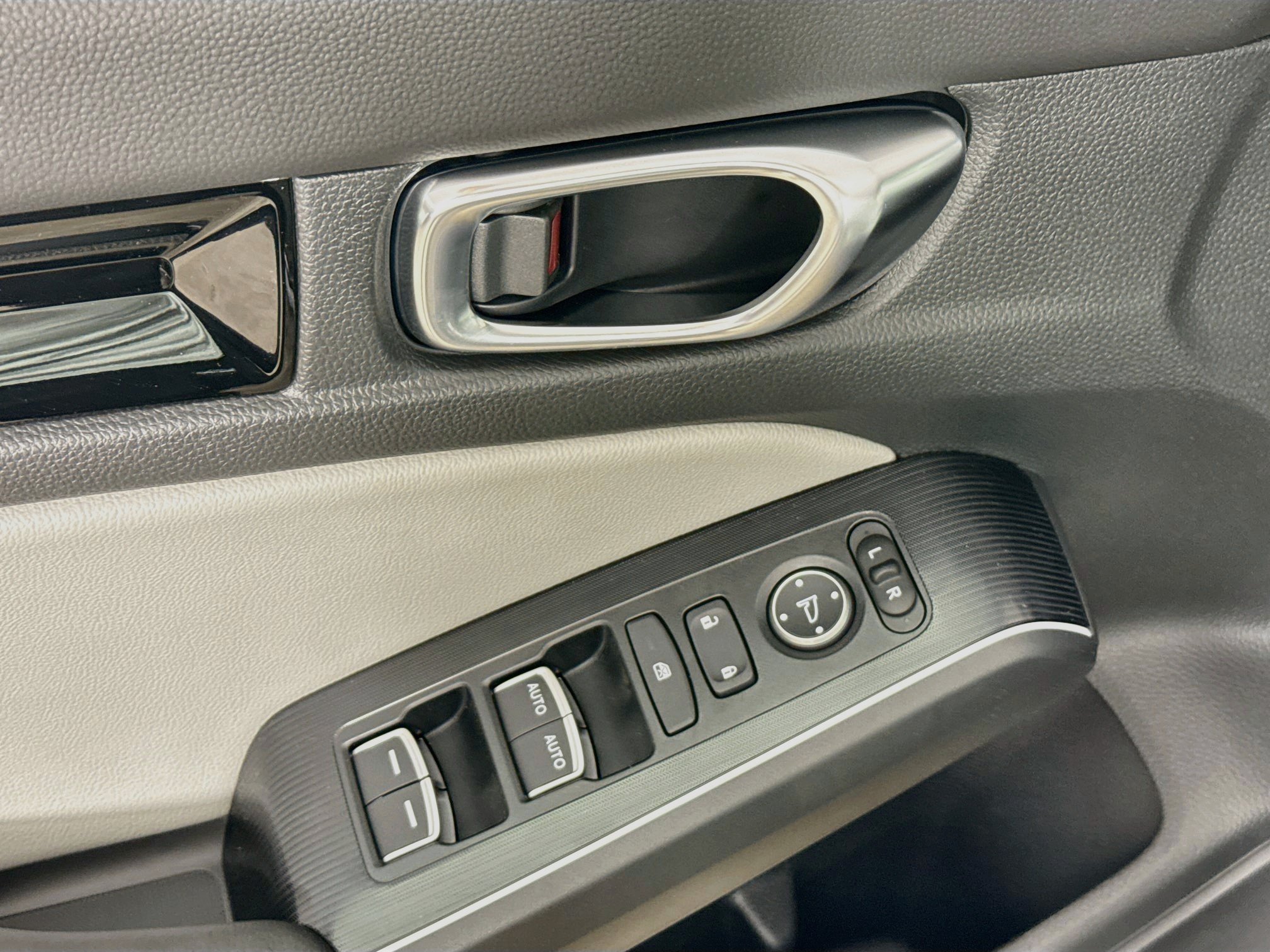 Certified 2025 Honda Civic Sport Touring image 21