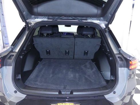 Used 2024 Chevrolet Equinox EV LT AWD/4WD image 26