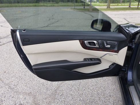 Used 2014 Mercedes-Benz SL 550 image 24