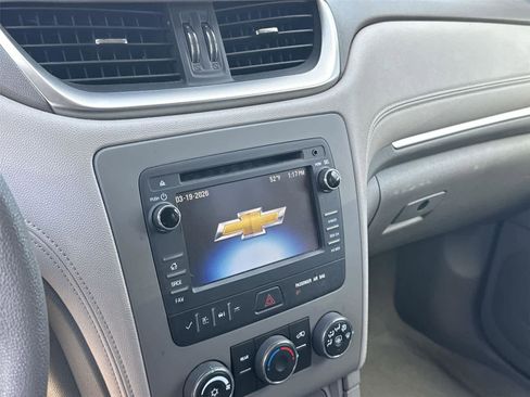 Used 2014 Chevrolet Traverse LS image 24