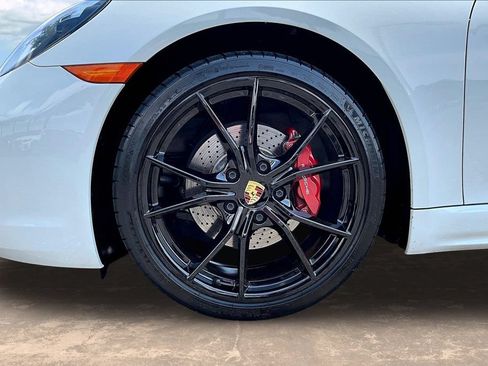 Used 2023 Porsche 718 Cayman RWD image 34