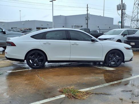 Used 2023 Honda Accord Sport image 28