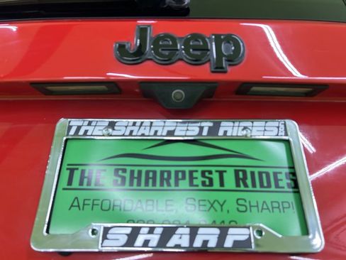 Used 2023 Jeep Renegade Altitude AWD/4WD image 13
