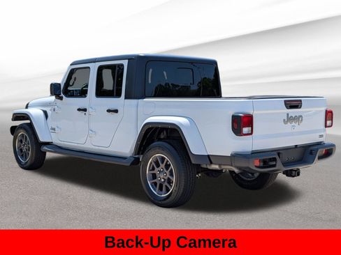 Used 2022 Jeep Gladiator Overland AWD/4WD image 9