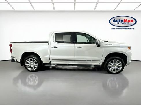 Used 2024 Chevrolet Silverado 1500 High Country w/ High Country Premium Package AWD/4WD image 10