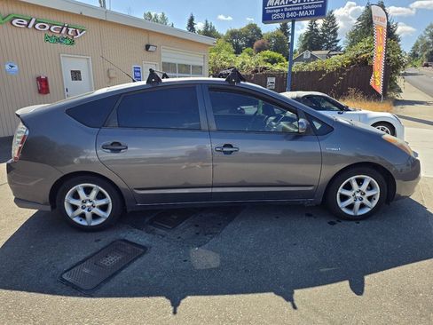 Used 2007 Toyota Prius Touring w/ Pkg 6 Touring Edition FWD image 9