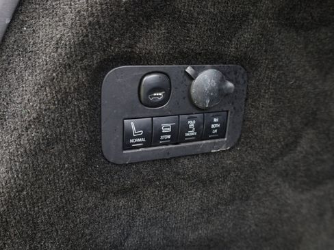 Used 2019 Lincoln MKT AWD image 11