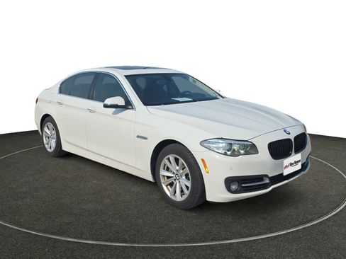 Used 2015 BMW 528i xDrive Sedan AWD/4WD image 8