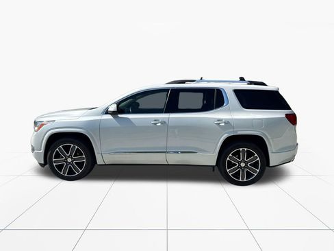 Used 2017 GMC Acadia Denali FWD image 4