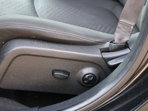 Used 2020 Dodge Journey SE w/ SE Popular Equipment Group image 25