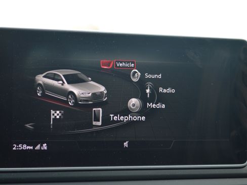 Used 2018 Audi A4 2.0T Premium Plus w/ Premium Plus Package image 18