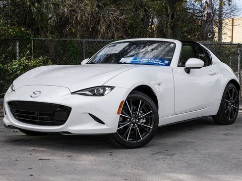 Used 2025 MAZDA MX-5 Miata RF Grand Touring image 13