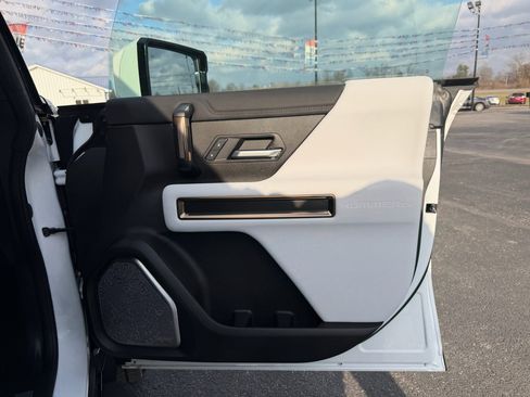 Used 2025 GMC Hummer EV 2X w/ LPO, Cargo Utility Package image 24