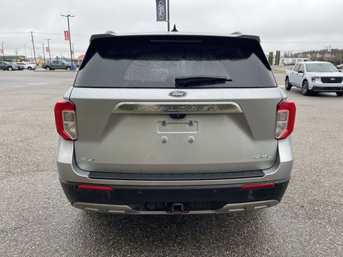 Certified 2023 Ford Explorer XLT w/ Equipment Group 202A AWD/4WD image 5