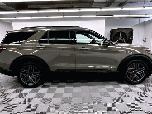 Used 2026 Ford Explorer ST AWD/4WD image 15