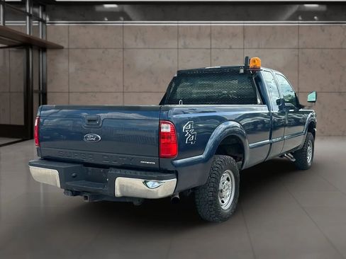 Used 2016 Ford F250 XL w/ Power Equipment Group AWD/4WD image 4