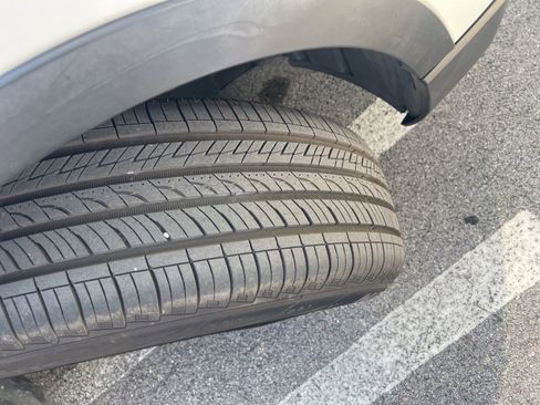 Used 2019 Honda CR-V LX image 1