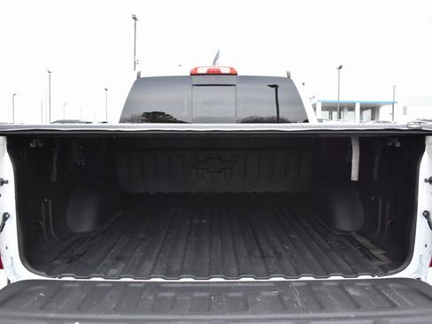 Used 2018 Chevrolet Silverado 1500 High Country image 6