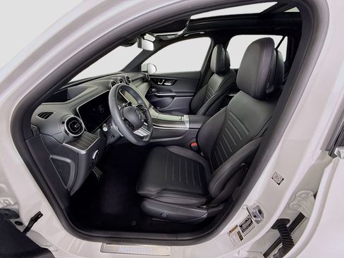 Used 2023 Mercedes-Benz GLC 300 image 19
