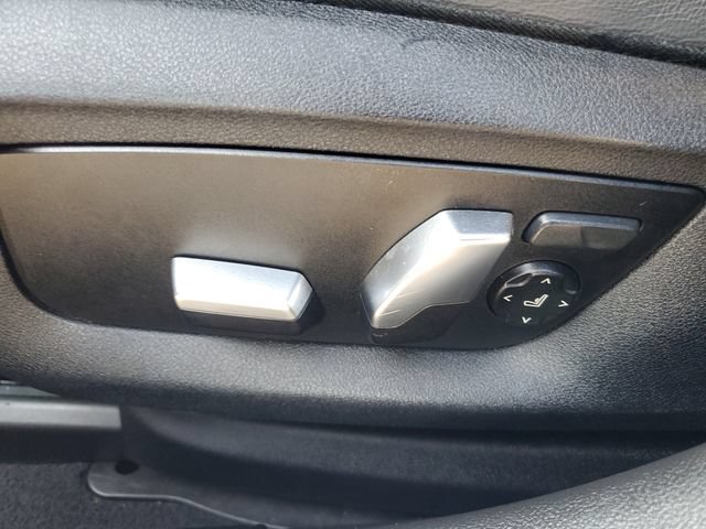 Used 2023 BMW 530e RWD image 21