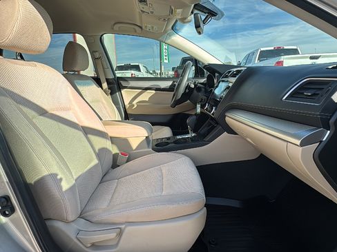 Used 2019 Subaru Outback 2.5i Premium image 27
