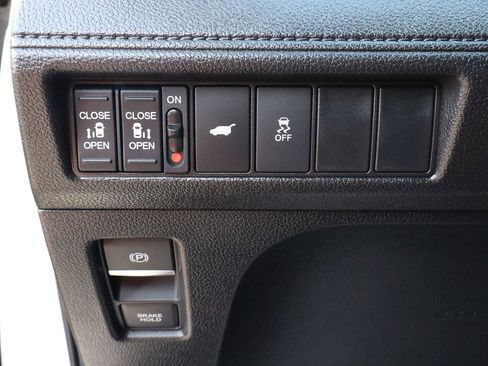 Used 2025 Honda Odyssey Sport-L image 16