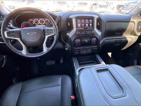 Used 2021 Chevrolet Silverado 1500 LT Trail Boss w/ Convenience Package II image 15