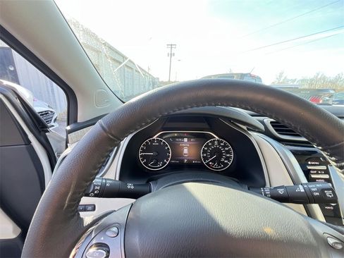 Used 2024 Nissan Murano SL image 15