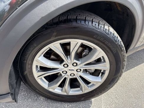 Used 2021 Ford Explorer XLT w/ Equipment Group 202A RWD image 10